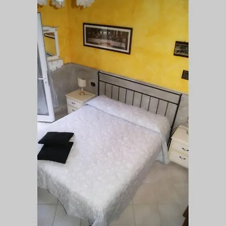 La Casa Di Irene : Un Giardino Sul Mare Apartment Monterosso al Mare